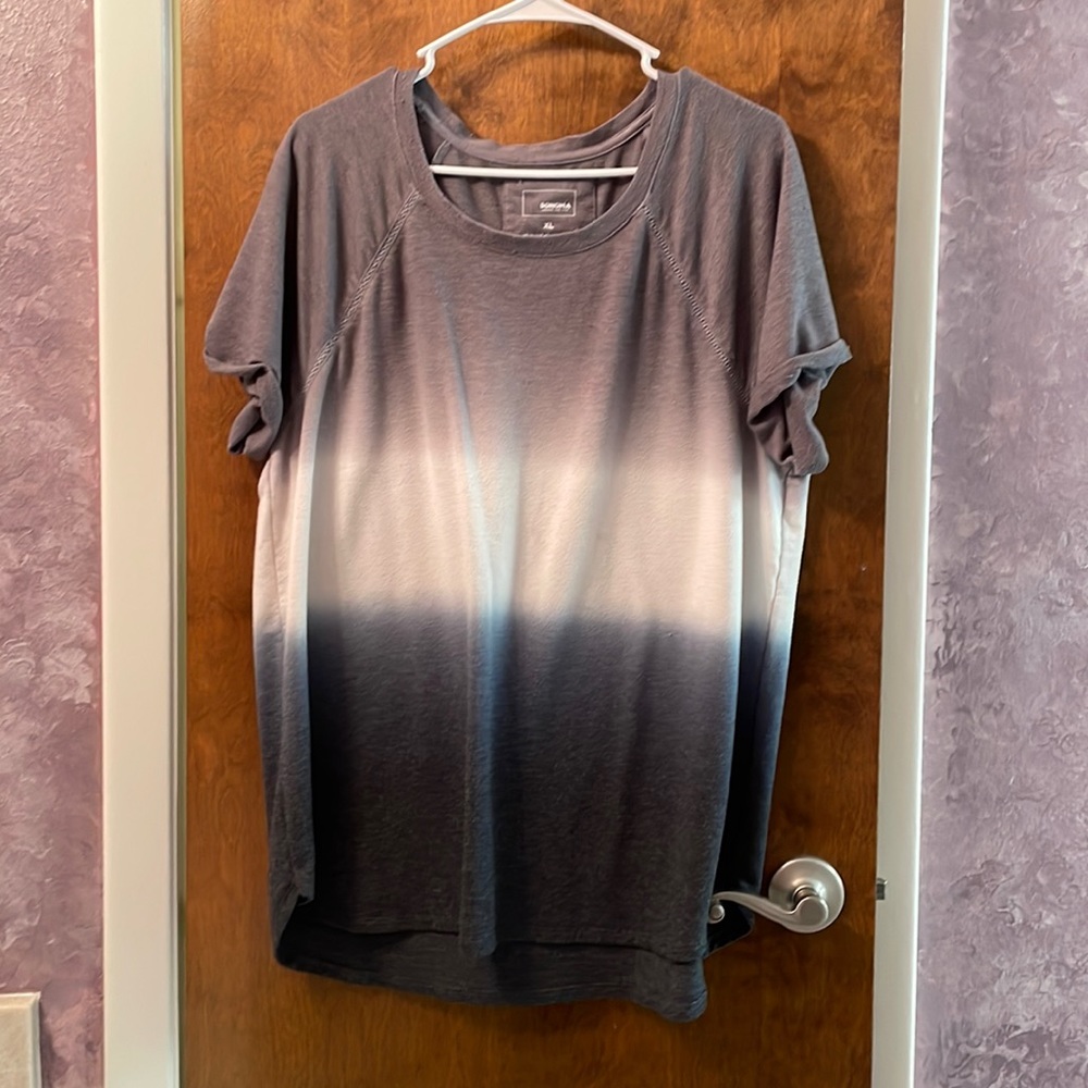 XL grey and white shirt